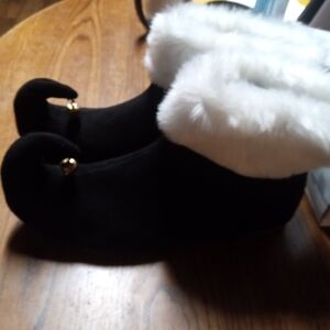 Elf Adult Unisex Cozy Black Faux Fur Cuffed Slipper Boots With Bells Size 11-12